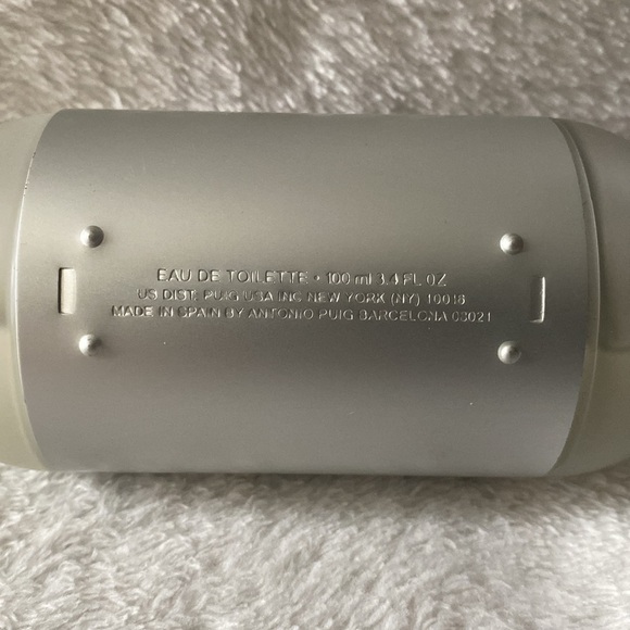 212 by Carolina Herrera (100ml) - Picture 2 of 5